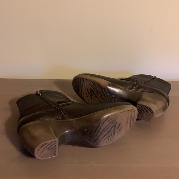 🆕 NAOT Metallic Leather Booties - Women’s Size 40 - Picture 6 of 7